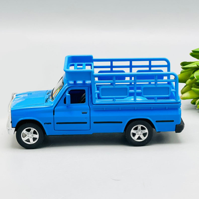 1:32 Dynamic Transporter Die-Cast Classic Pickup Truck