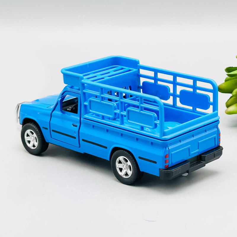 1:32 Dynamic Transporter Die-Cast Classic Pickup Truck