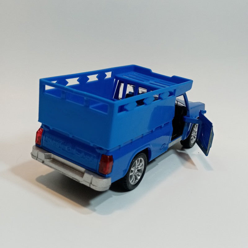 1:32 Dynamic Transporter Die-Cast Classic Pickup Truck